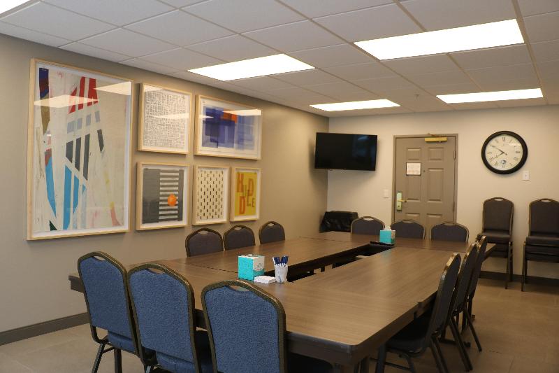 Holiday Inn Express & Suites Marquette image