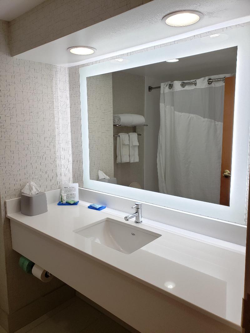 Holiday Inn Express Edgewood-Aberdeen-Bel Air photo 15