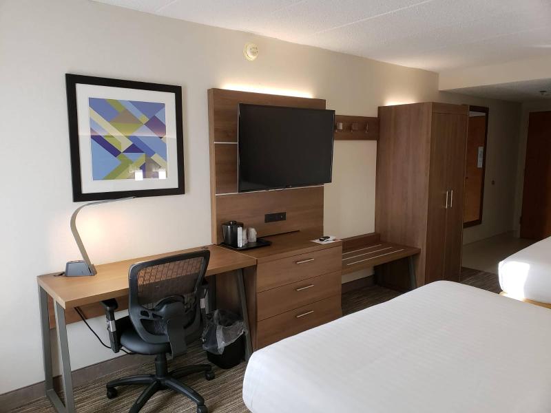 Holiday Inn Express Edgewood-Aberdeen-Bel Air photo 20