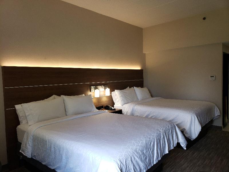Holiday Inn Express Edgewood-Aberdeen-Bel Air photo 21