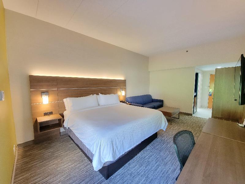 Holiday Inn Express Edgewood-Aberdeen-Bel Air image