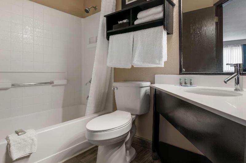 Best Western Edinburgh/Columbus image