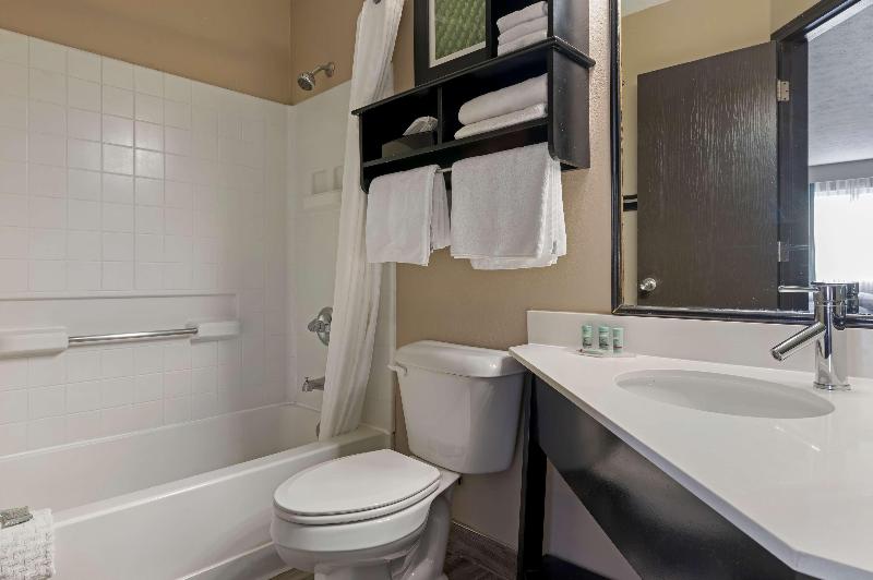 Best Western Edinburgh/Columbus image