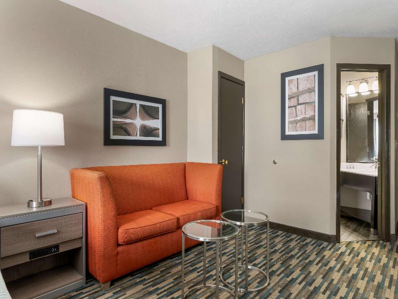 Best Western Edinburgh/Columbus image