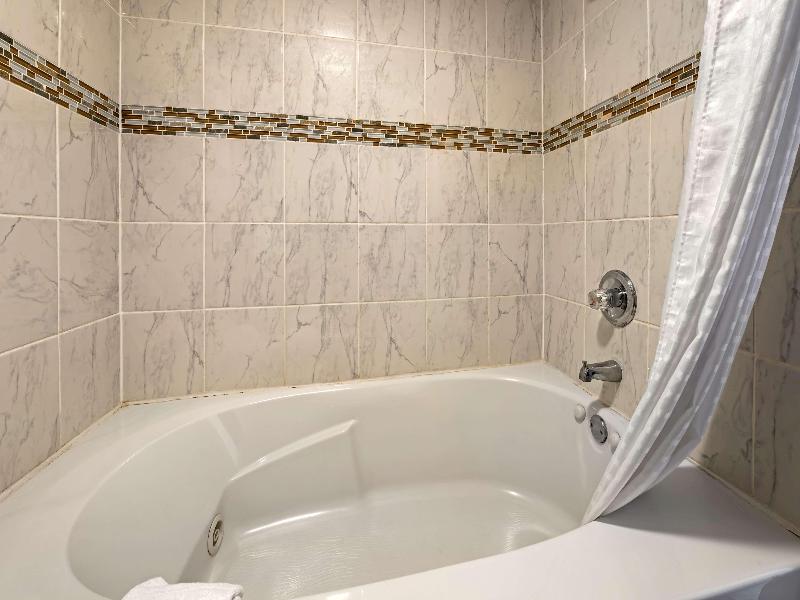 Best Western Edinburgh/Columbus image
