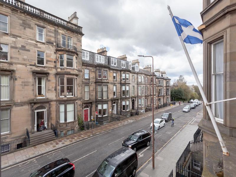 Revolver Edinburgh image