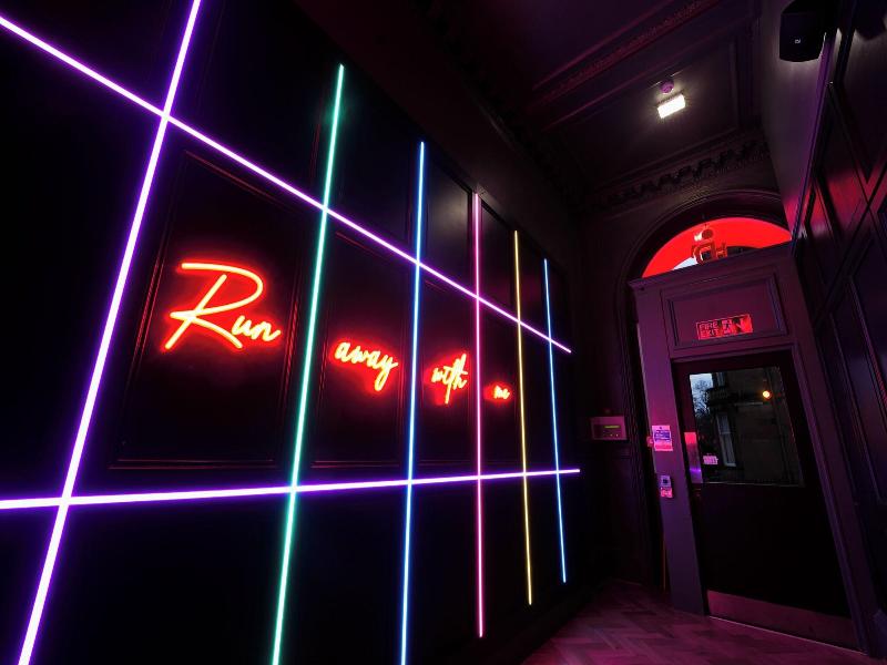 Revolver Edinburgh image