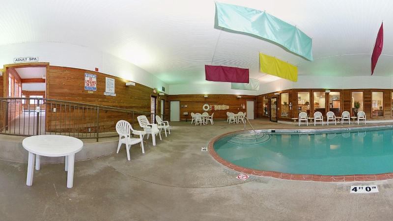 Days Inn by Wyndham Marquette image