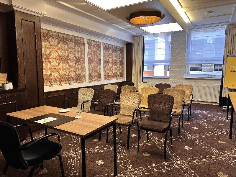 Golden Tulip Hotel Central image