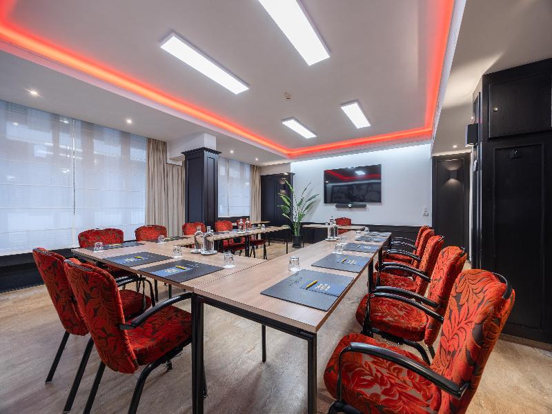 Golden Tulip Hotel Central image