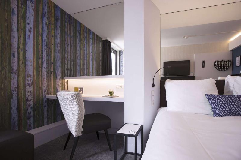 Golden Tulip Hotel Central image
