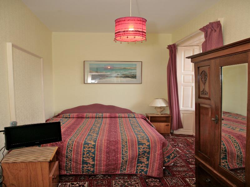 Averon Guest House image