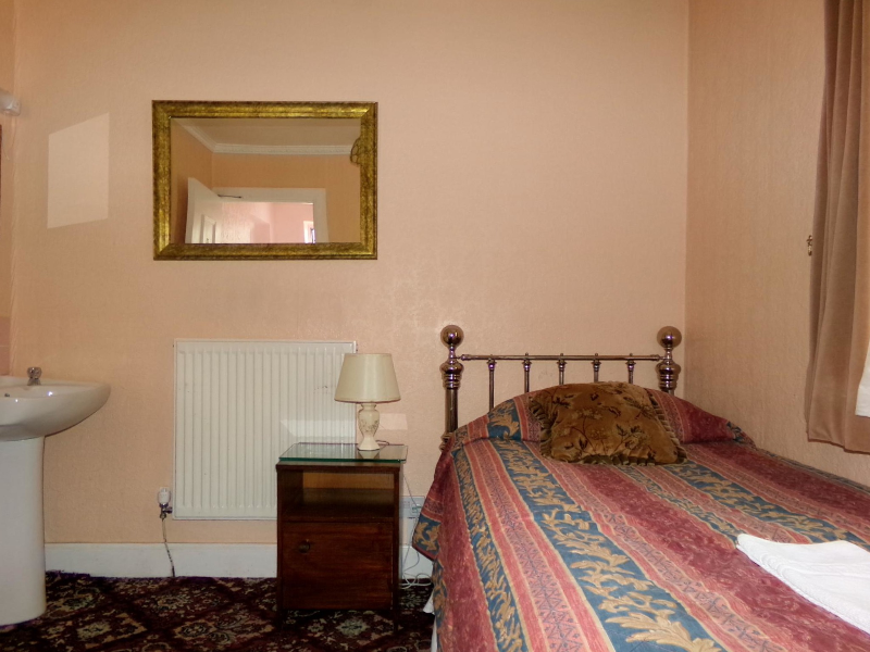 Averon Guest House image