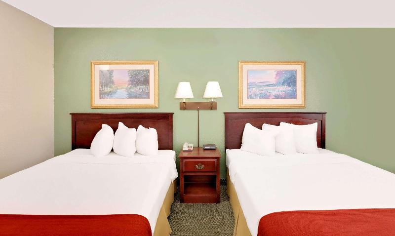 Bed room
