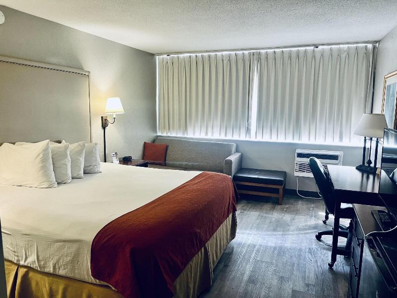 Baymont by Wyndham Keokuk image