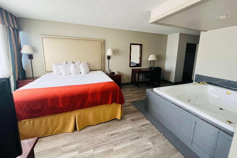 Baymont by Wyndham Keokuk image