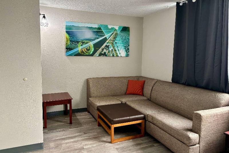 Baymont by Wyndham Keokuk image