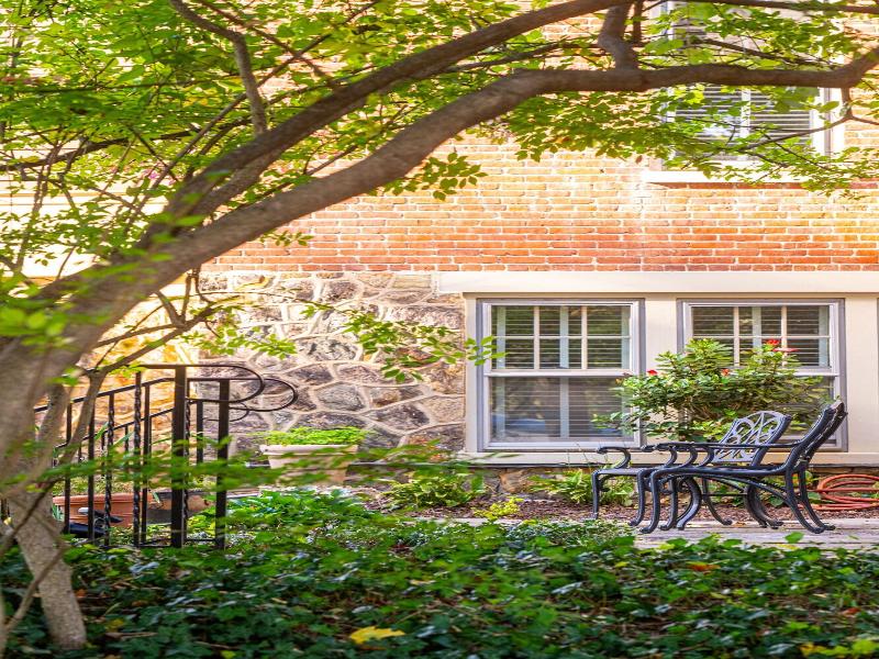 The Lafayette Inn image