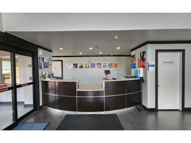 Motel 6-Ennis, TX GA image
