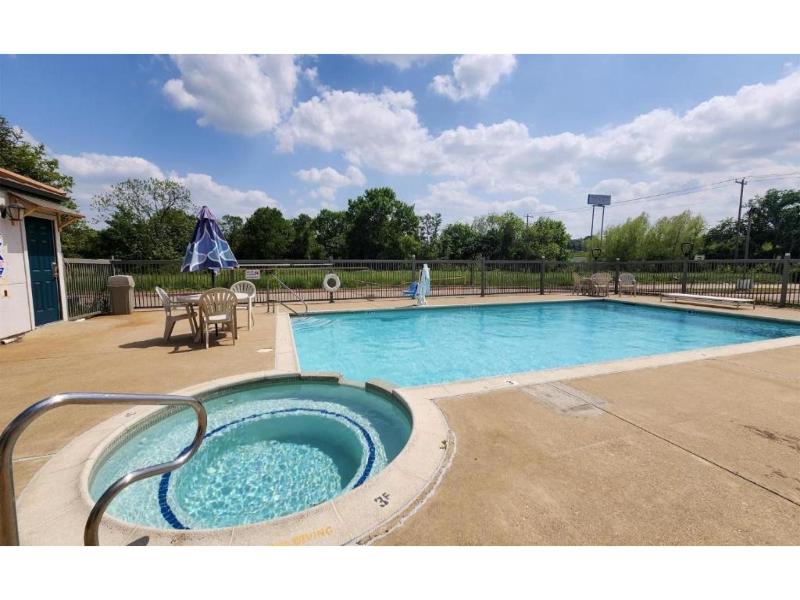 Motel 6-Ennis, TX GA image