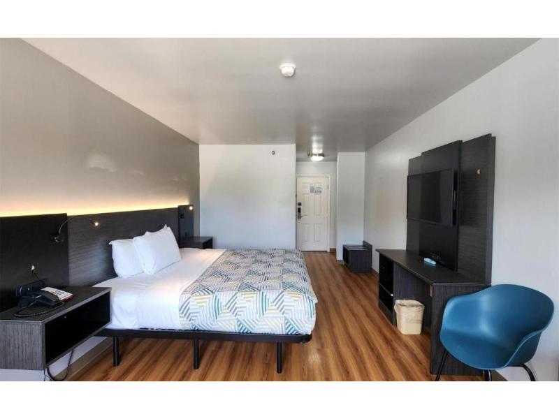 Motel 6-Ennis, TX GA image