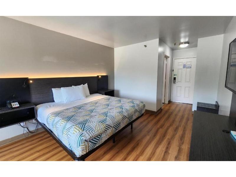 Motel 6-Ennis, TX GA image