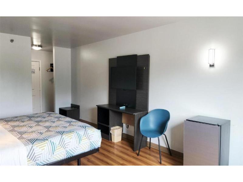 Motel 6-Ennis, TX GA image