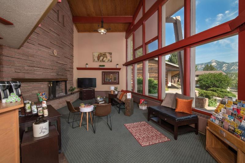Trailhead Lodge Rocky Mountains — general view