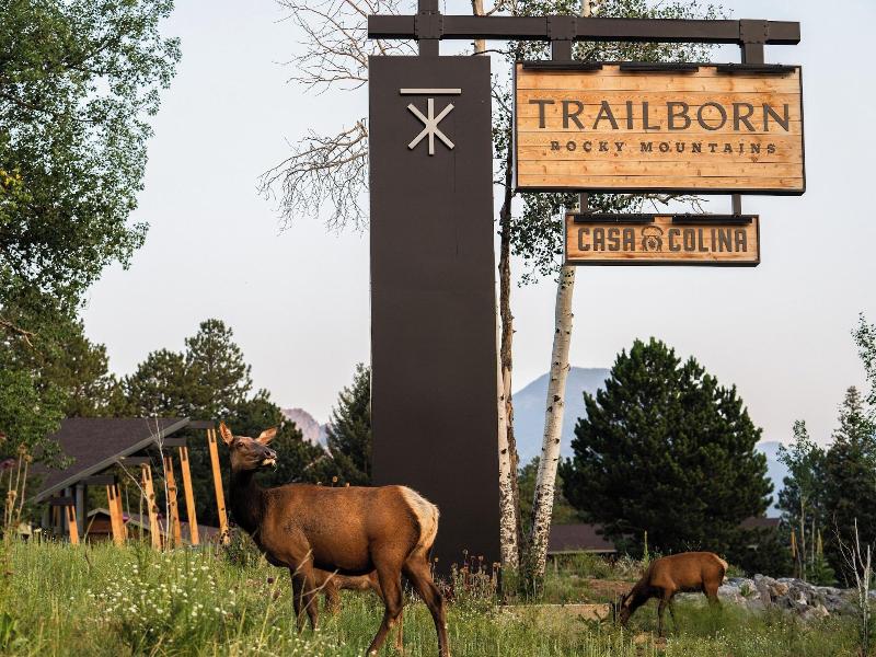 Trailhead Lodge Rocky Mountains