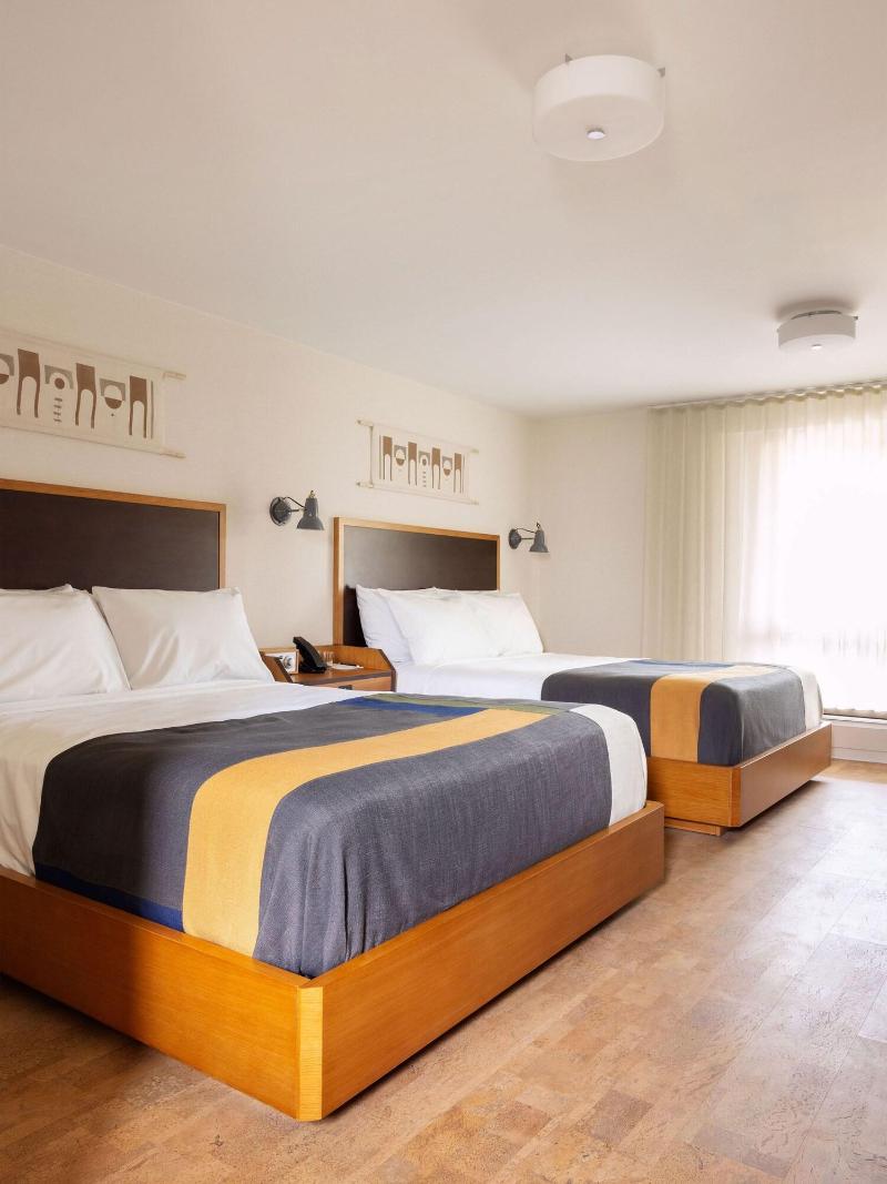 QUADRUPLE QUEEN SIZE BED