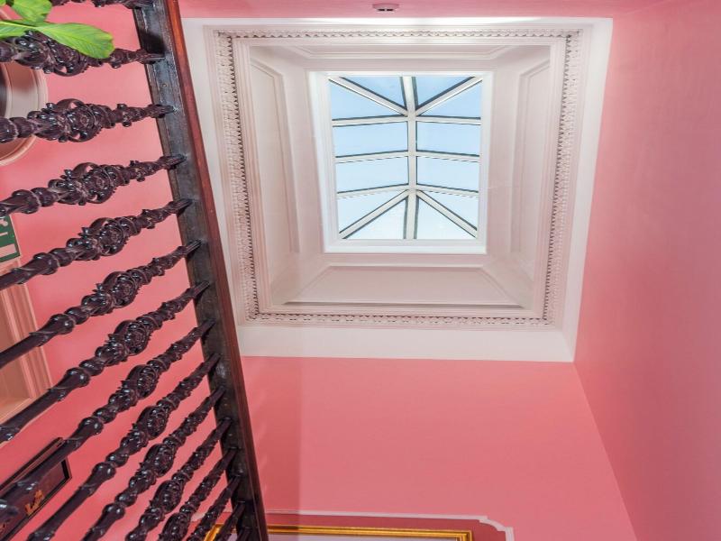 Menzies Guesthouse image