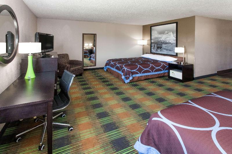 Super 8 By Wyndham Keokuk image