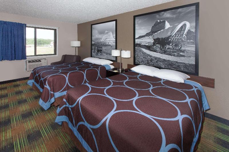 Super 8 By Wyndham Keokuk image