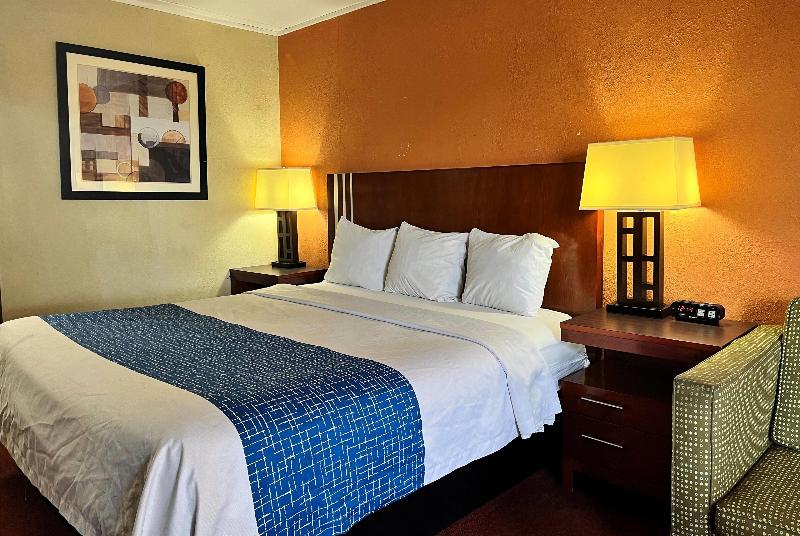 Travelodge by Wyndham Seymour image