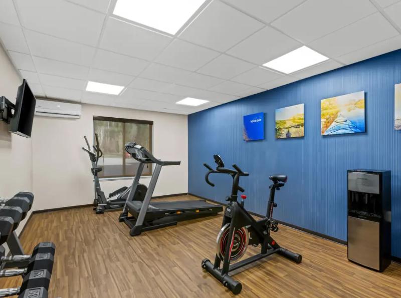 Comfort Inn & Suites Munising-Lakefront image