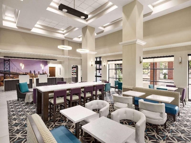 La Quinta Inn & Suites Newark - Elkton image