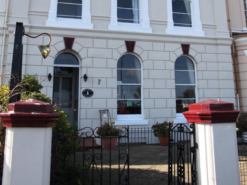 Lynton House image