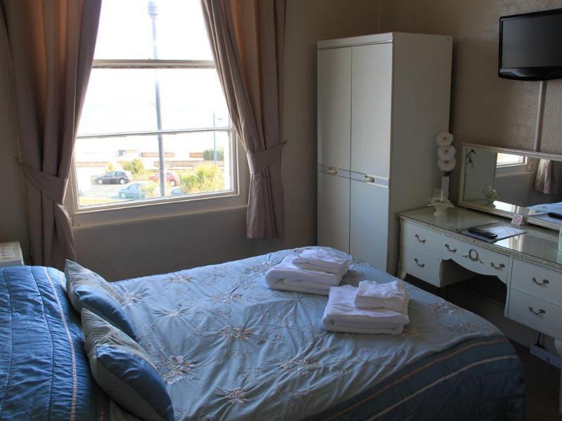 Lynton House image