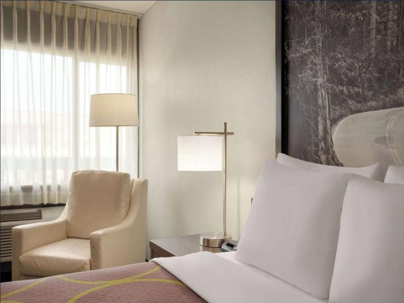 Super 8 by Wyndham Eureka image