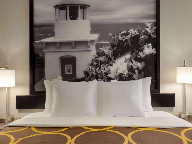 Super 8 by Wyndham Eureka image