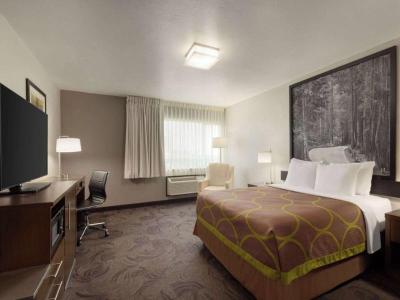 Super 8 by Wyndham Eureka image