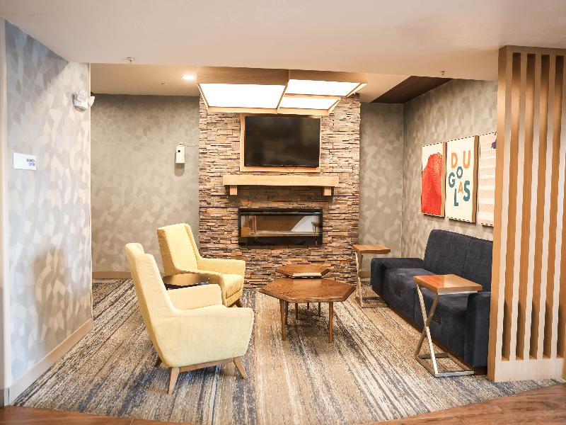 Holiday Inn Express & Suites Douglas image