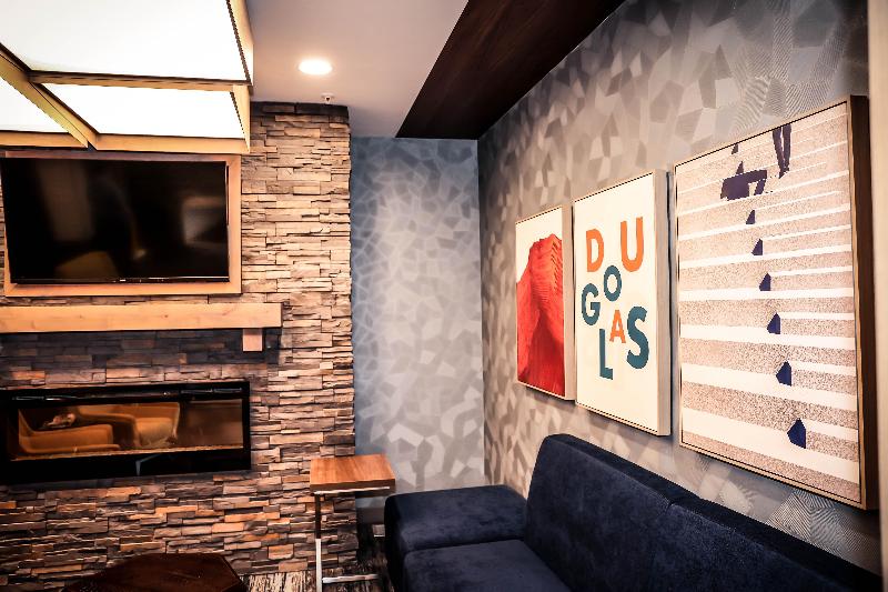 Holiday Inn Express & Suites Douglas image