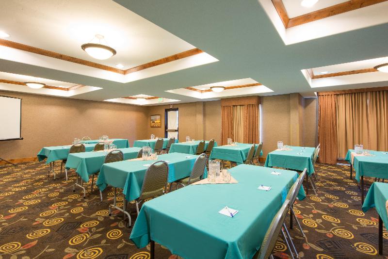 Holiday Inn Express & Suites Douglas image