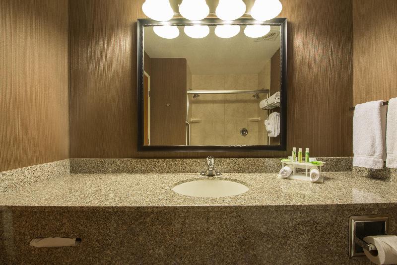 Holiday Inn Express & Suites Douglas image