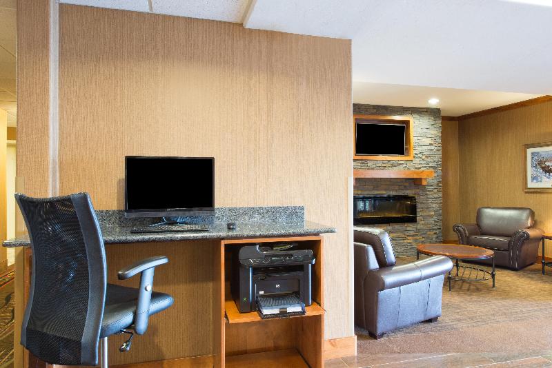 Holiday Inn Express & Suites Douglas image