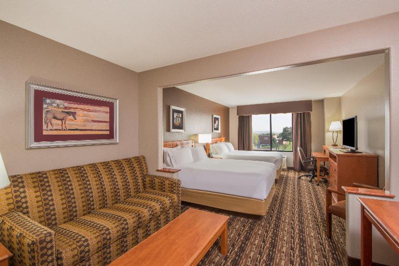 Holiday Inn Express & Suites Douglas image