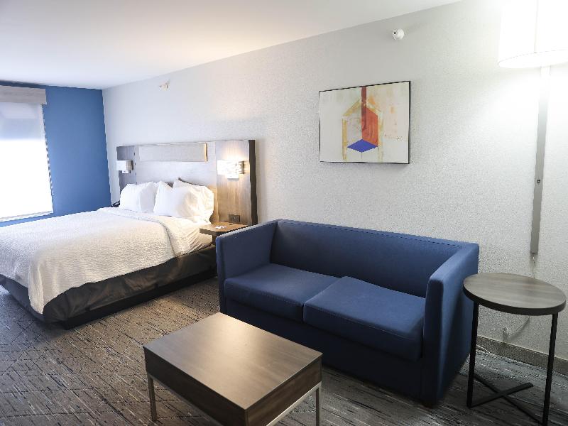 Holiday Inn Express & Suites Douglas image
