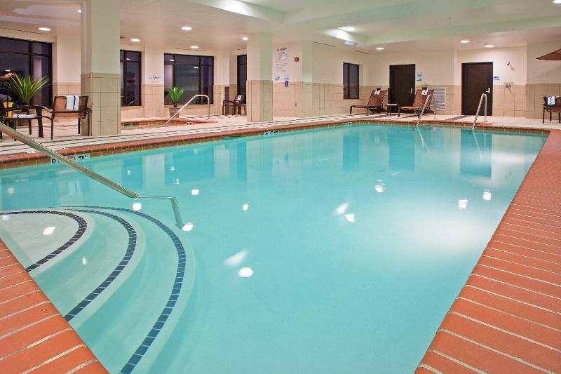 Holiday Inn Express & Suites Columbus Edinburgh image