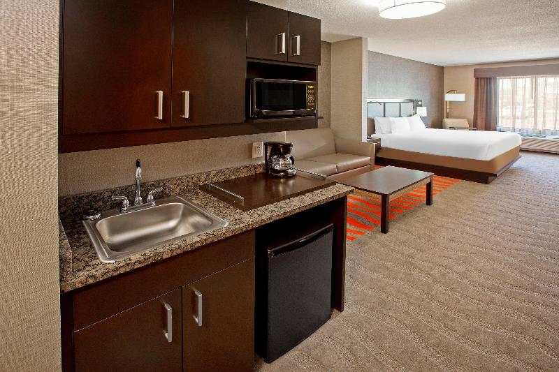 Holiday Inn Express & Suites Columbus Edinburgh photo 20
